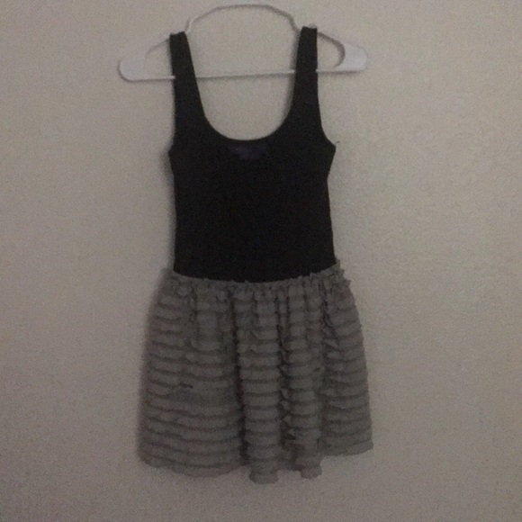 Miley Cyrus Dress With Ruffle Lower - Picture 2 of 6